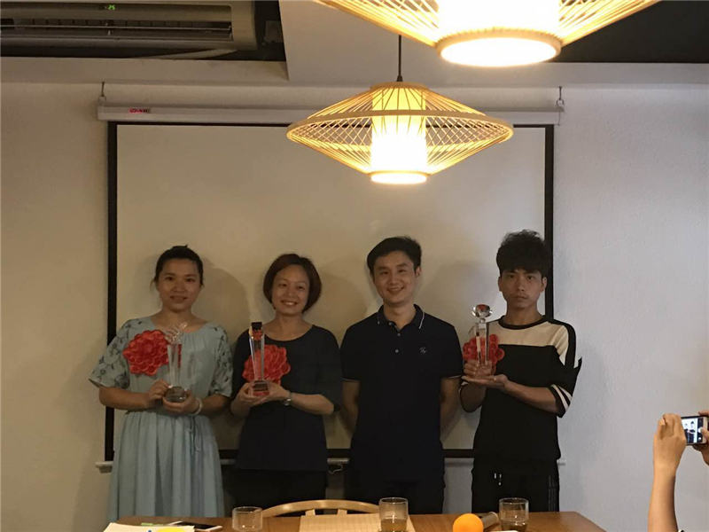 国产无码精品在线观看密封圈為大紅花（huā）加油